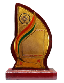 Custom Wooden Memento with Indian Flag design; ideal for awards and recognition.