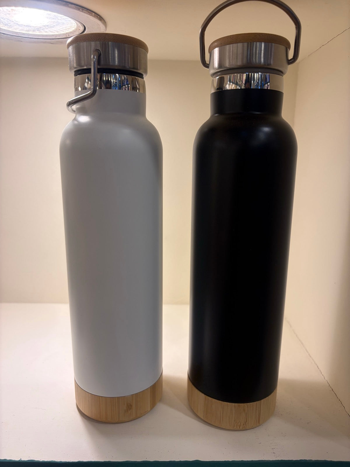 Bamboo Base Vacuum Bottle with Carry Handle 500 ml – MGH 7030