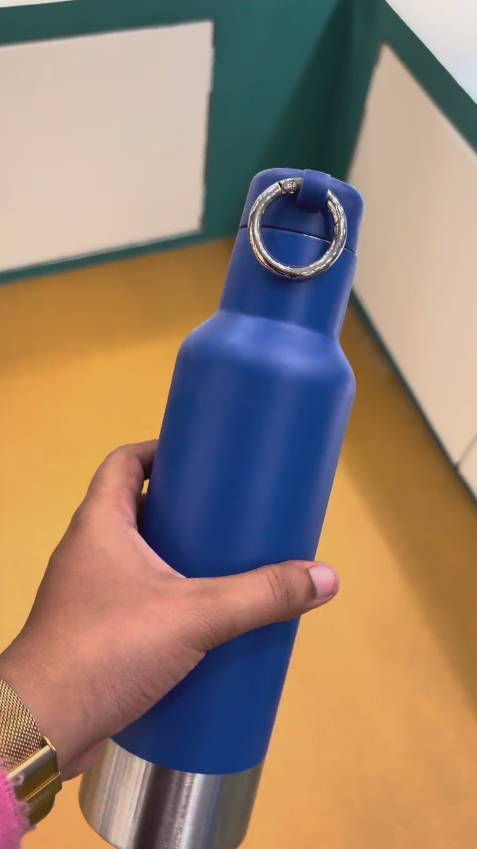 Vacuum Bottle with Ring Handle Lid - Blue - warehouse photo