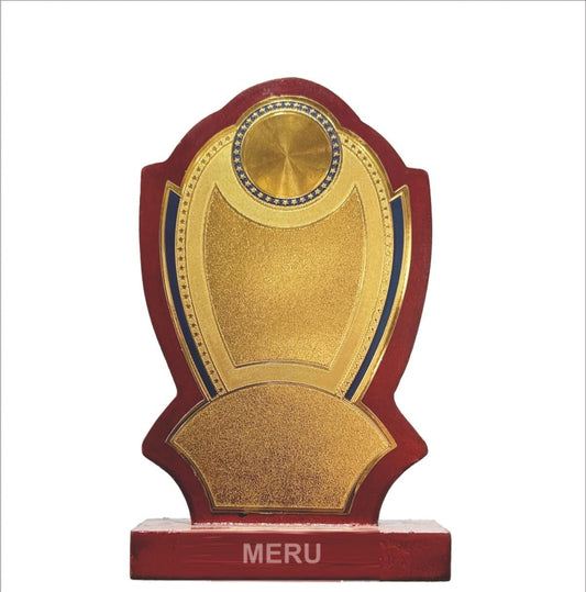Elegant wooden memento trophy showcasing a classic design for awards and recognition.